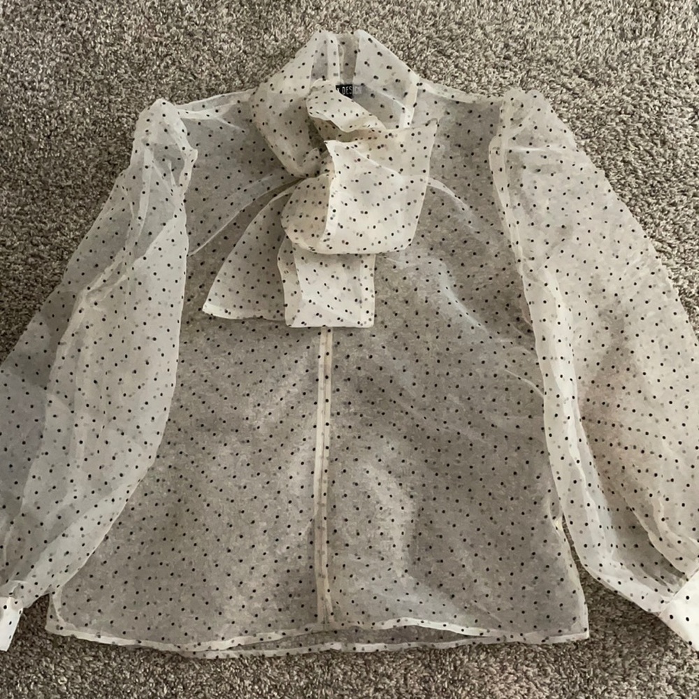 See thru mesh top